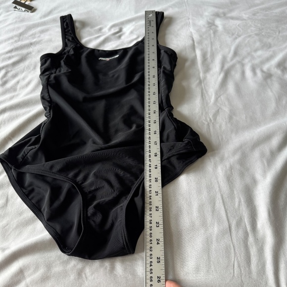Roots Swimwear Women's One Piece Basic Swimsuit Black 10 Beach Pool Competitive - Picture 12 of 14